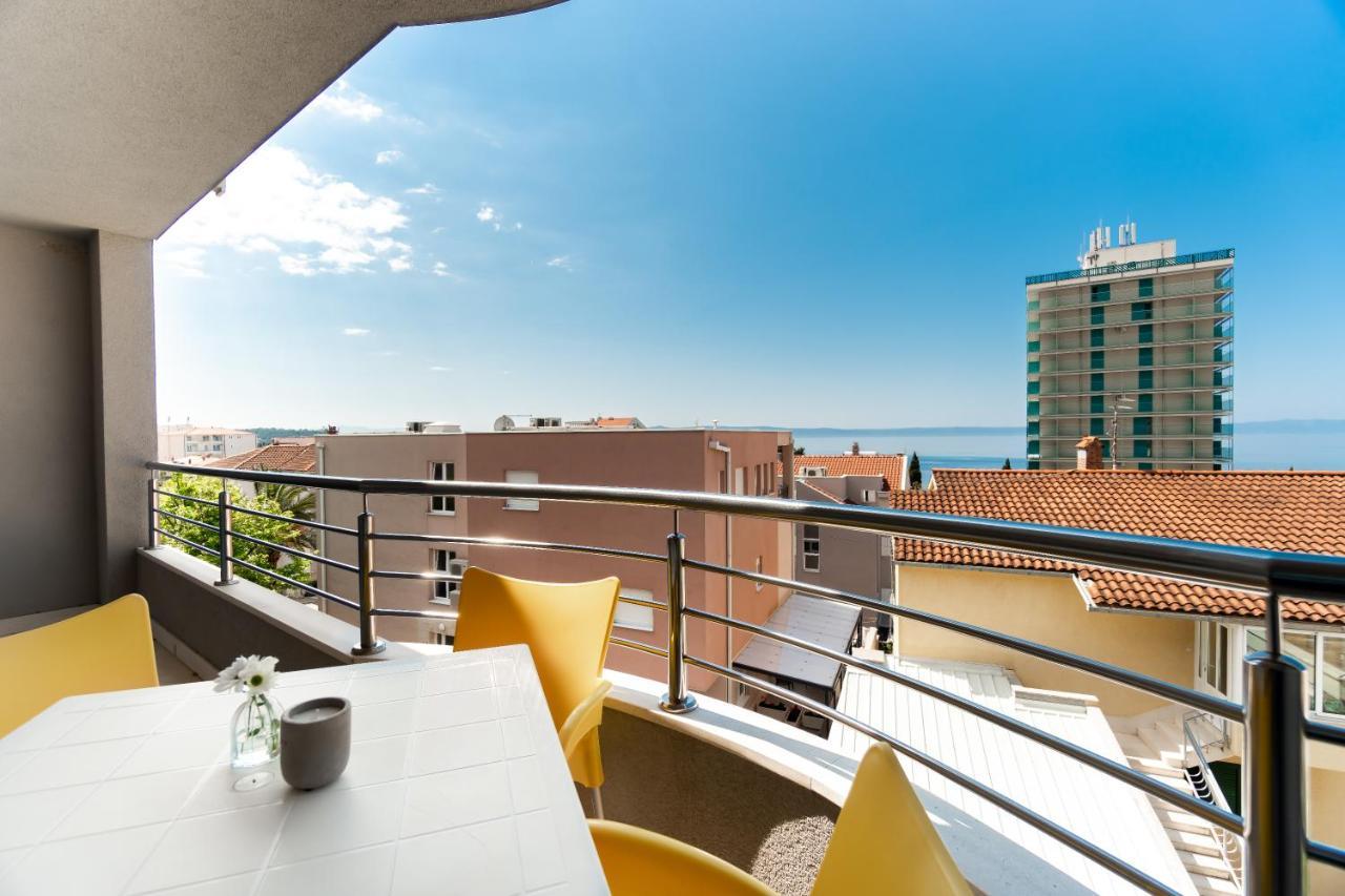 Apartments And Rooms Vuleta, Close To The Beach Макарска Екстериор снимка