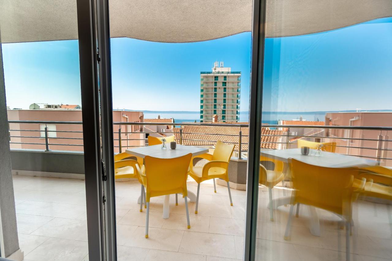Apartments And Rooms Vuleta, Close To The Beach Макарска Екстериор снимка